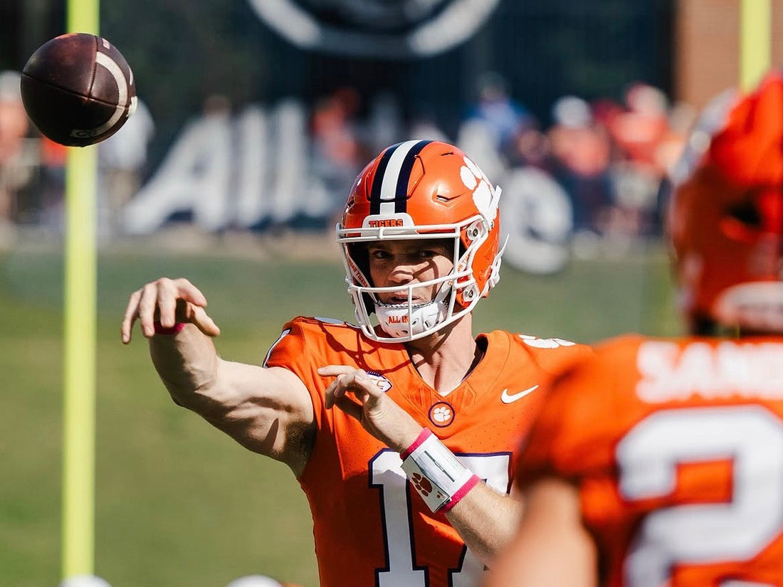 Christopher Vizzina Enters Fall Camp With Early Lead in Clemson QB Battle