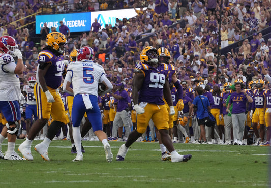 LSU Pulls Away From Louisiana Tech, 45-14, Despite Sluggish Start