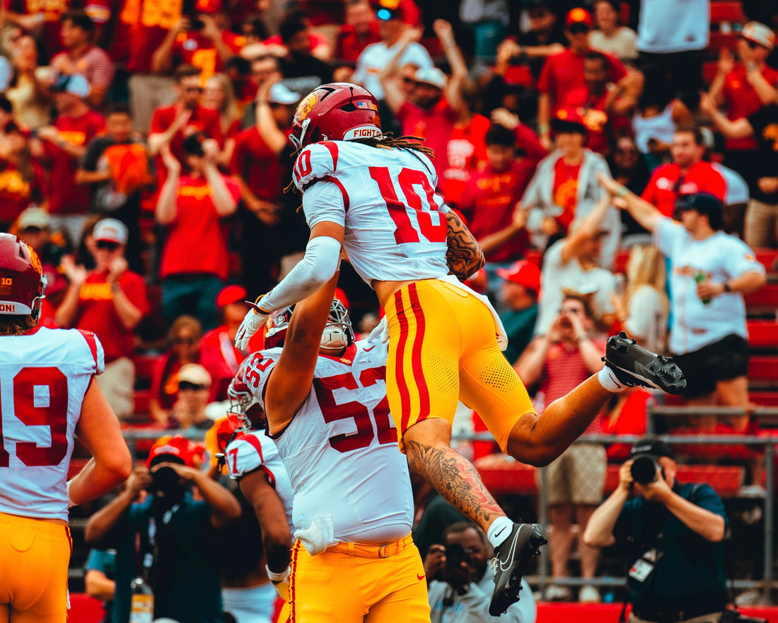 USC Holds off Rutgers in 42-35 Big Ten Thriller
