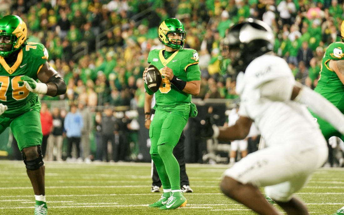 Raiola steps in for injured Moore as No. 20 Oregon beats No. 12 USC, 41-27